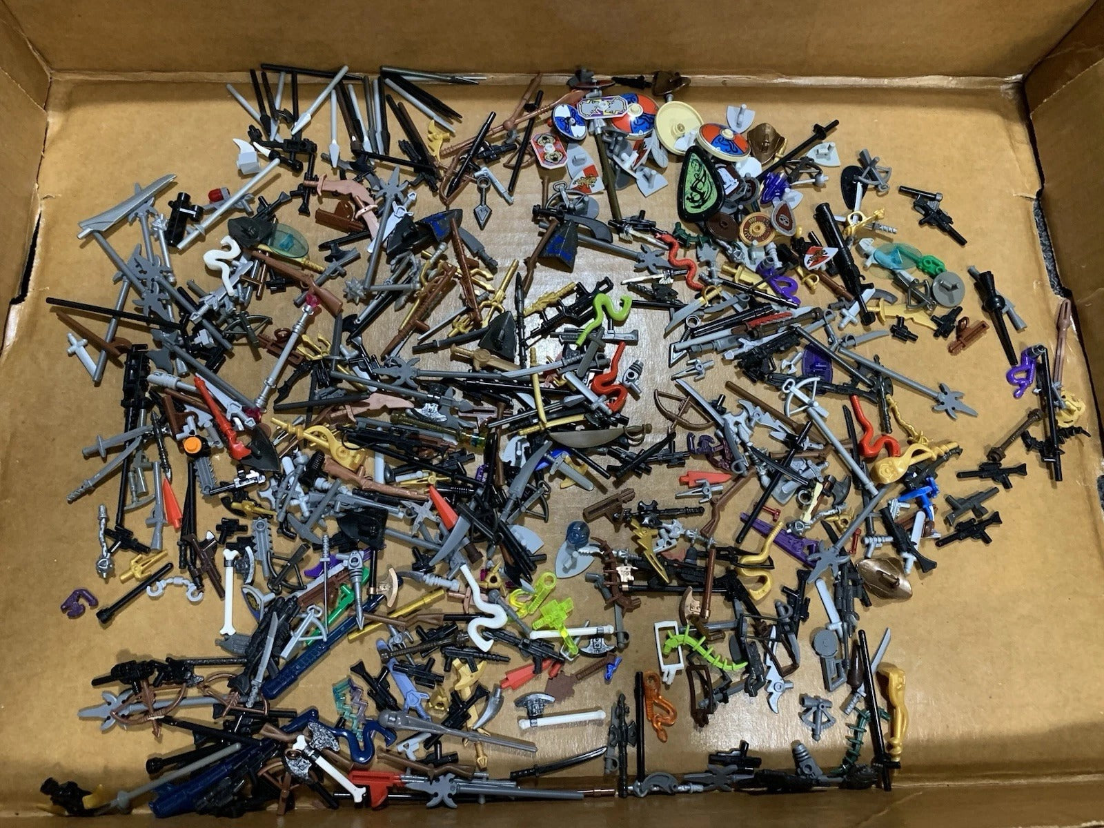 Lego HUGE 425-500 Minifigures Lot! DC LOTR POTC MOVIE STAR WARS HP & More! LOOK!