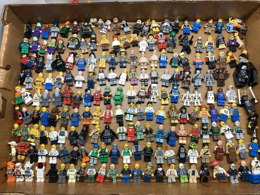 Lego HUGE 425-500 Minifigures Lot! DC LOTR POTC MOVIE STAR WARS HP & More! LOOK!